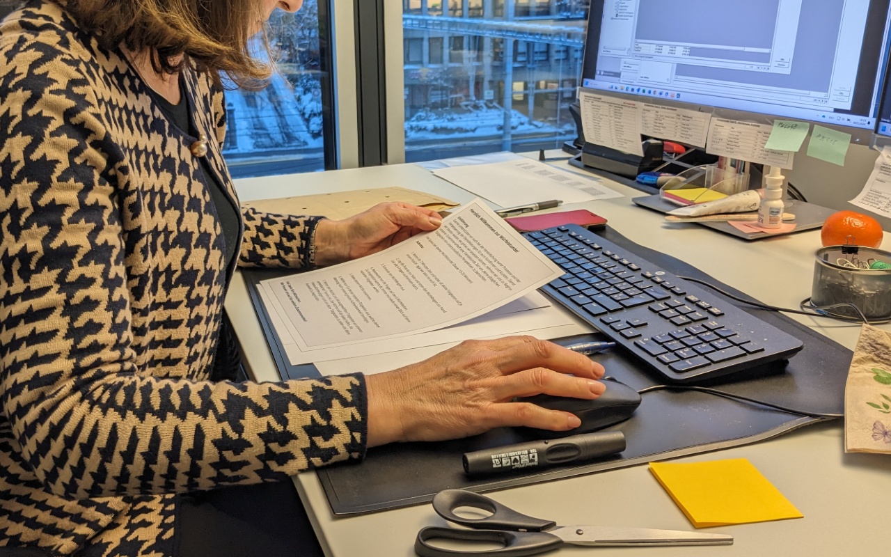 Aufmerksames Durchlesen der Arbeitsschritte